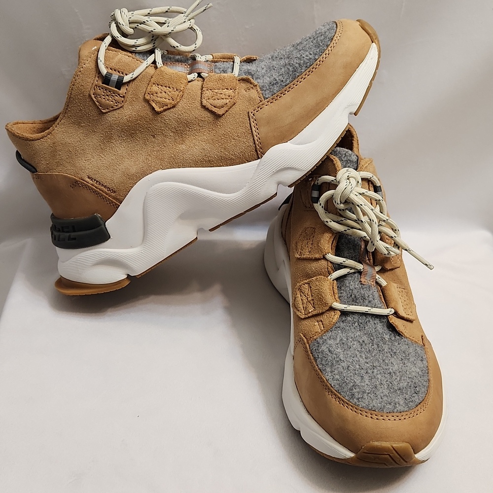 Sorel Kinetic Renegade Caribou Brown Gray Waterproof Sneakers (W Size 8)